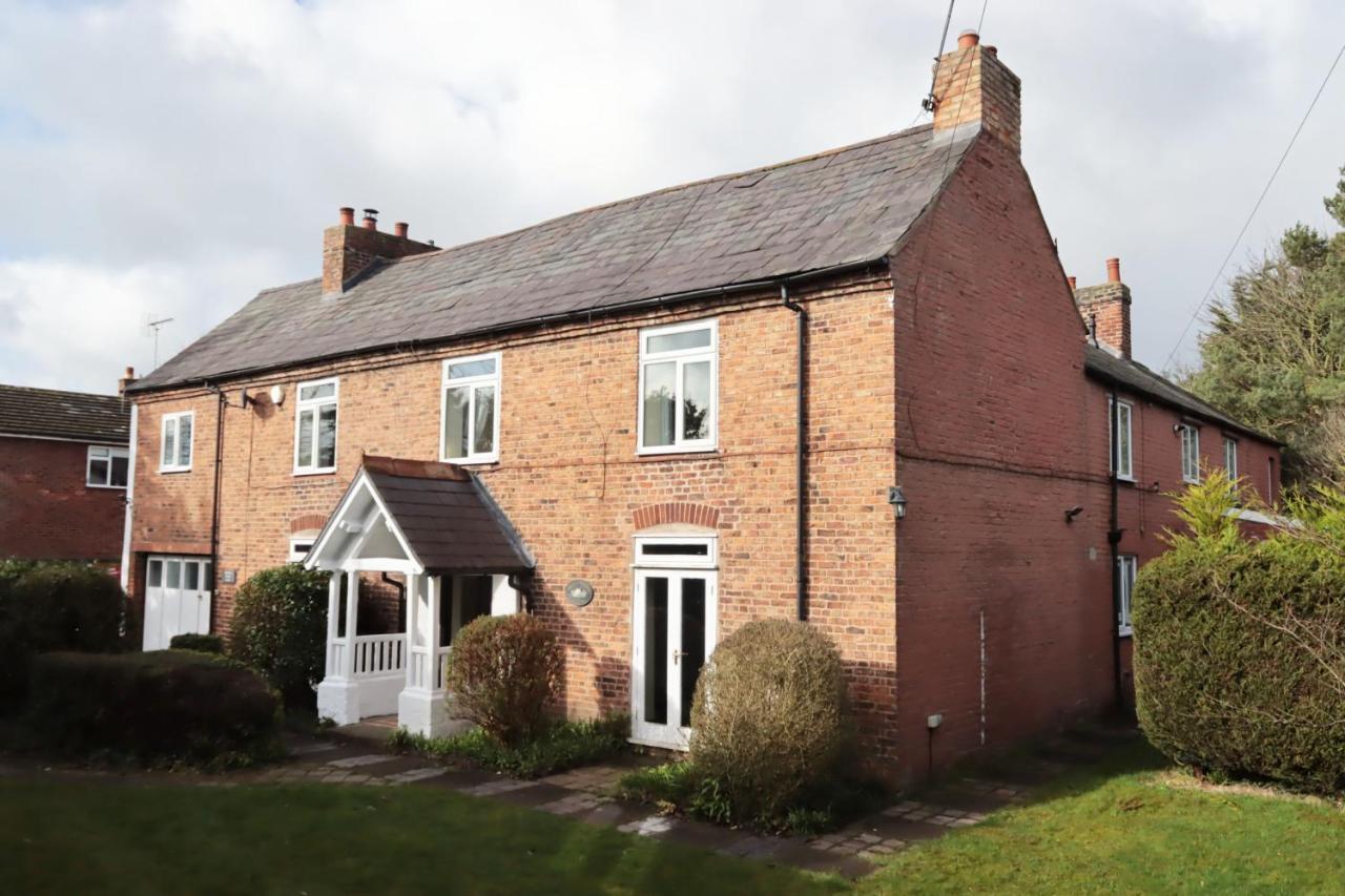 Bretton House Farm Retreat Villa Chester Exterior photo